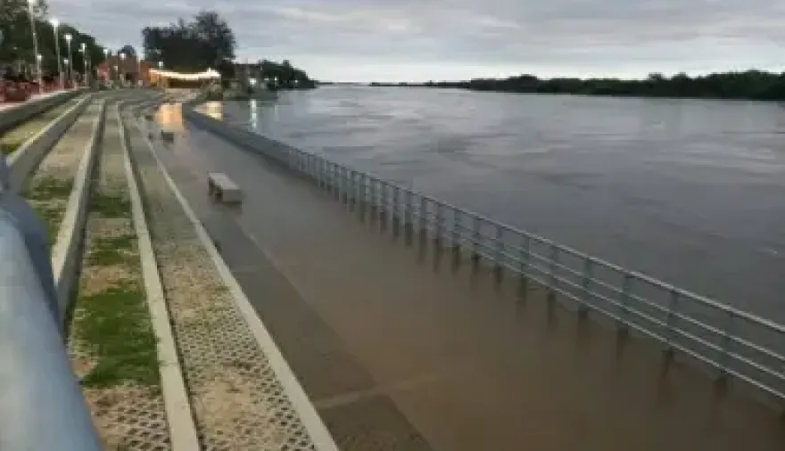 La crecida del Paraná pone en alerta a Goya: 14 familias debieron dejar sus hogares