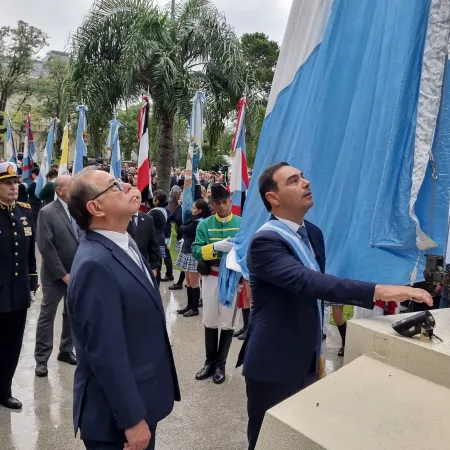 Valdés instó a “consolidar la Patria con desarrollo e industria”