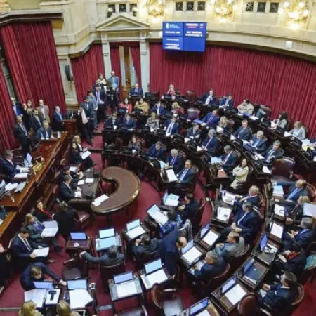 Los senadores se aumentan el sueldo más del 4% y cobrarán por encima de $ 9,5 millones