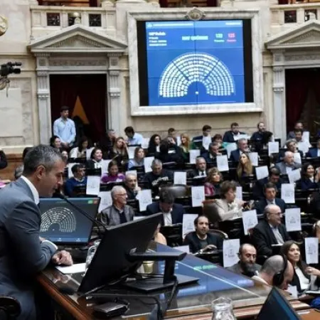 Diputados aprobó el proyecto de ley para aumentar las jubilaciones en un 7,2% y un bono de $110.000