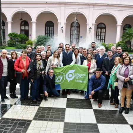 Coalición Cívica-ARI ratificó en congreso su pertenencia a "Vamos Corrientes"