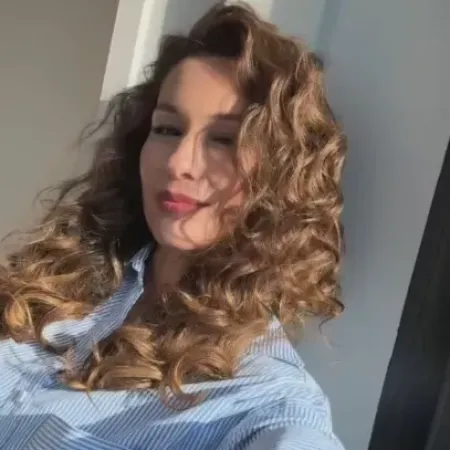 Pampita se animó a un radical cambio de look y quedó totalmente irreconocible: “La más diosa”