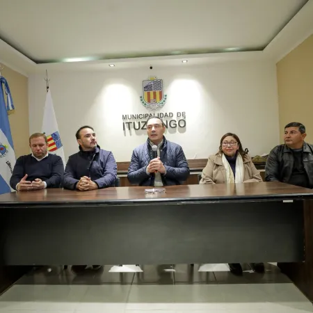Valdés rubricó convenio con tres municipios para que perciban recursos por las regalías de Yacyretá