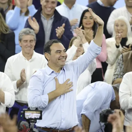 Gustavo Valdés: "Voy a seguir trabajando por el bien común de Corrientes"