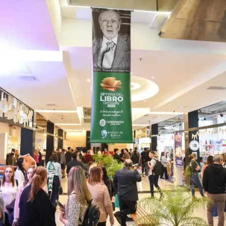 Corrientes- La 15ª Feria Provincial del Libro fue el lugar elegido por las familias durante el fin de semana