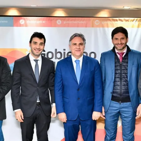 Cinco gobernadores formaron un frente electoral para desafiar a Javier Milei en las elecciones legislativas de octubre
