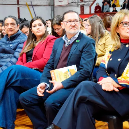 Ministra de Educación de la Provincia, Práxedes López, estimó capacitar a mas de 7 mil docentes en neurociencia