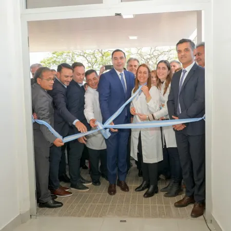 Valdés inauguró el Hospital Pediátrico de Goya, obra clave para la atención médica en la región