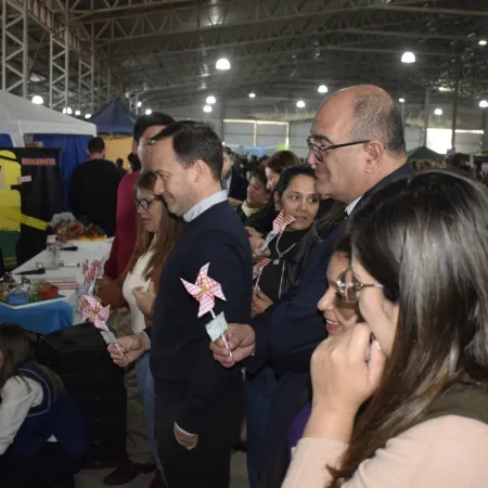 Intendente Mariano Hormaechea: “La muestra de ciencia y tecnología vino para quedarse”