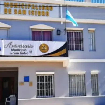San Isidro: Delincuentes se llevan $ 22 millones destinados al pago de salarios