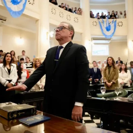 Eduardo Tassano asumIó la Presidencia de la Cámara de Diputados por unanimidad