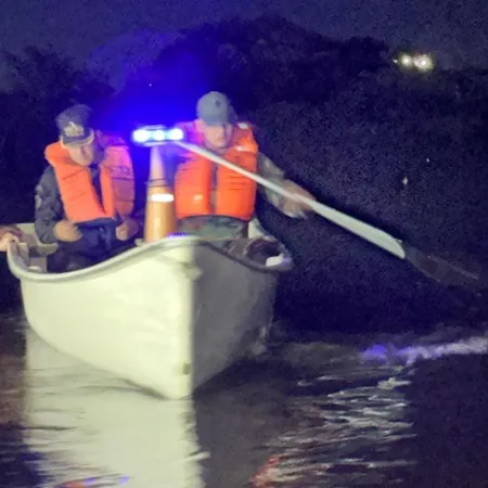 La Policía de Corrientes, realizó tareas de prevención en zonas anegadas y lugares estratégicos