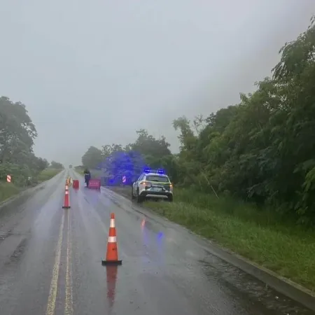 Socavón en la Ruta 12: complica el tránsito cerca de Goya