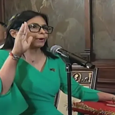 Delcy Rodríguez juró como presidenta encargada de Venezuela tras la captura de Nicolás Maduro