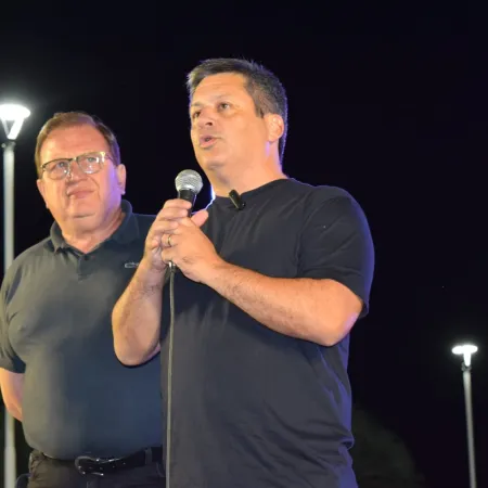 Una multitud vibró al ritmo de la bailanta chamamecera en Playa el Inga