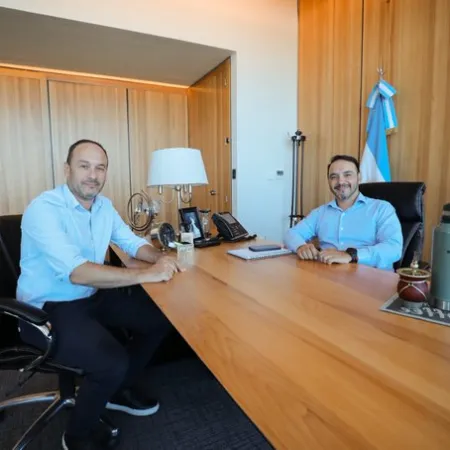 El gobernador Juan Pablo Valdés recibió a intendentes