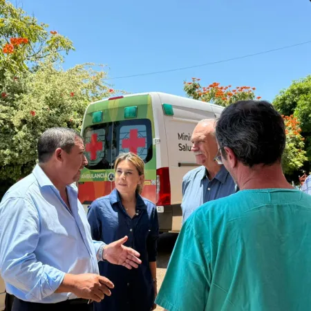 El ministro Lanari continuó su recorrida por hospitales cabeceras del interior