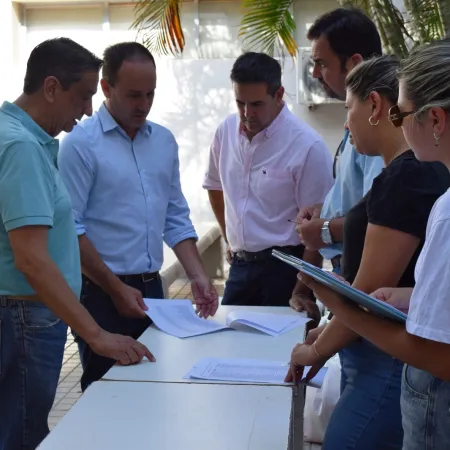 Intendente Hormaechea anuncia asistencia social y gestiones para mantener servicios básicos a trabajadores de Alal