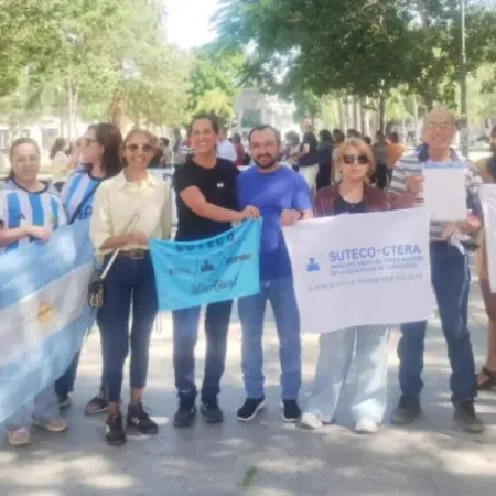 Las clases comenzaron con adhesiones al paro nacional