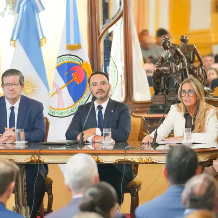 La Provincia lanzó un plan de desendeudamiento para familias y empresas