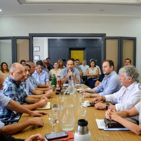 Hormaechea encabezó una reunión ampliada de gabinete