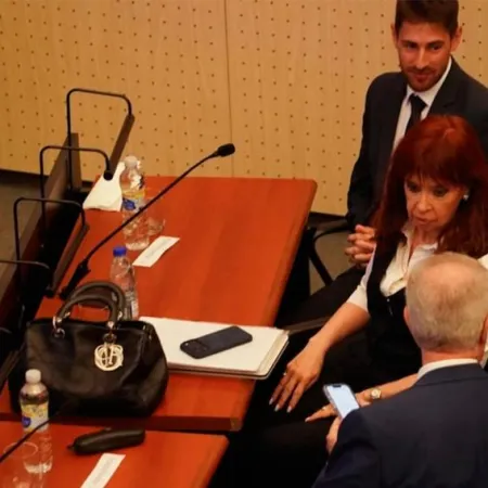 Cristina Kirchner declara en Comodoro Py por la Causa Cuadernos: “Estoy cumpliendo una muy injusta condena”