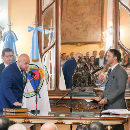 El gobernador Juan Pablo Valdés puso en funciones al nuevo ministro de Hacienda y Finanzas de la Provincia