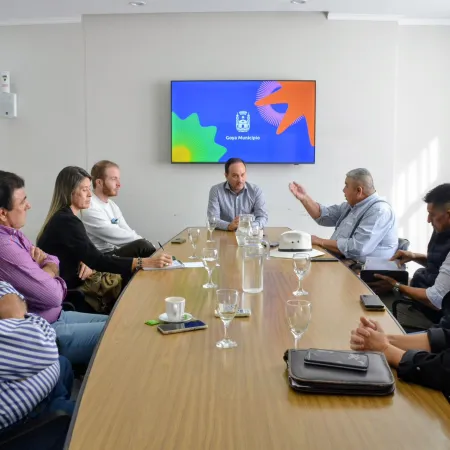 Temas centrales en la reunión del parque industrial con el intendente Hormaechea
