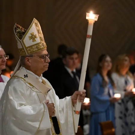 León XIV en la vigilia pascual: Dios responde al pecado con el poder del amor
