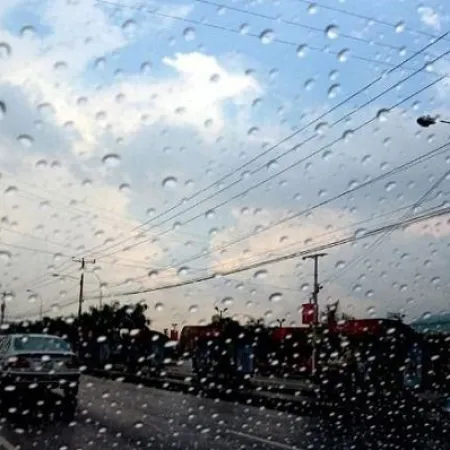 Corrientes en alerta doble por tormentas fuertes y lluvias intensas
