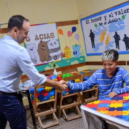 Hormaechea visitó el Centro “Arco Iris” y destacó el trabajo en la protección de la infancia