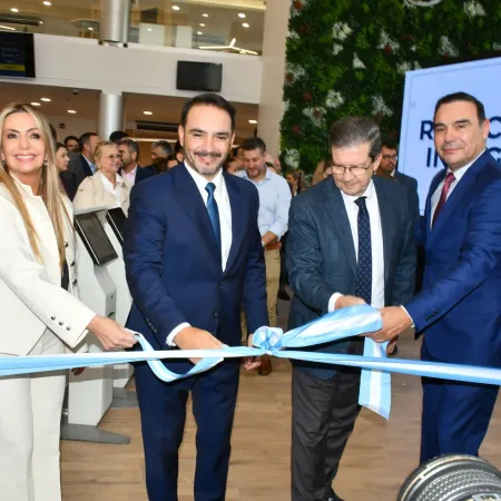 El Gobernador inauguró la modernización de la histórica Casa Matriz del Banco de Corrientes