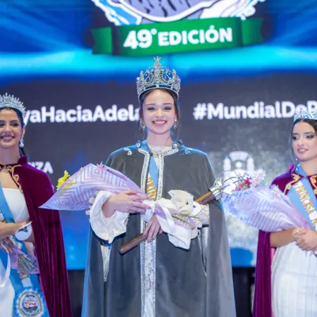 Constanza Belen Medina la nueva reina de la 49ª Fiesta Nacional del Surubi