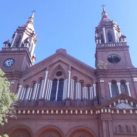Esquina vive su día de fe: miles de peregrinos llegan para honrar a Santa Rita