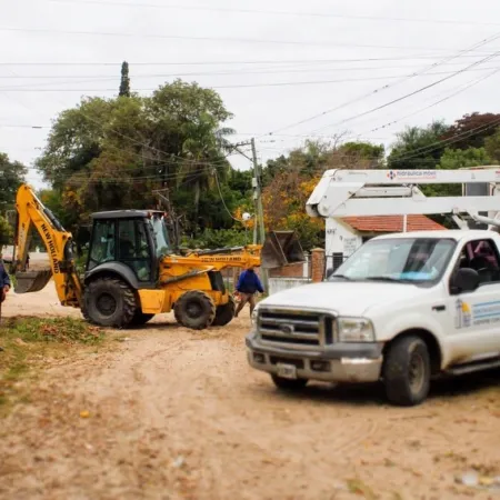 Intensifican trabajos de mantenimiento y mejoras en la zona del Hospital de Esquina