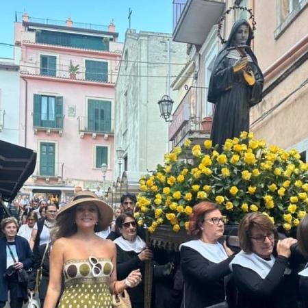 Desde Italia, Verónica Gottoli muestra cómo se vive la Fiesta de Santa Rita en su tierra natal