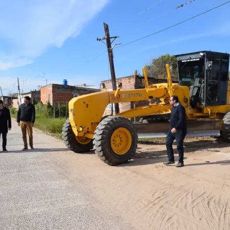 Avanzan los trabajos de mantenimiento y perfilado de calles en la zona este de Goya