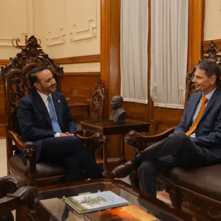 Valdés y el embajador de Austria avanzan en una agenda de inversiones para Corrientes