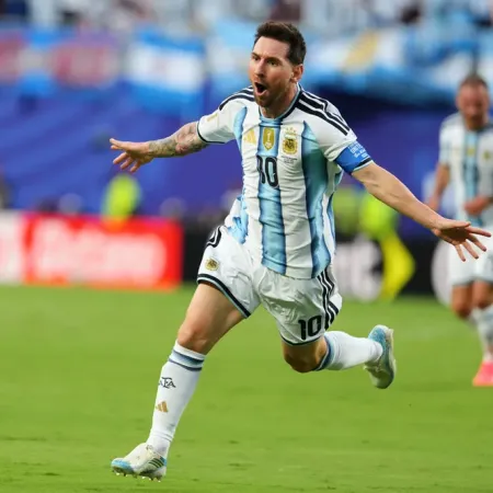 La Selección Argentina goleó 3 a 0 a Argelia de la mano de un Messi estelar