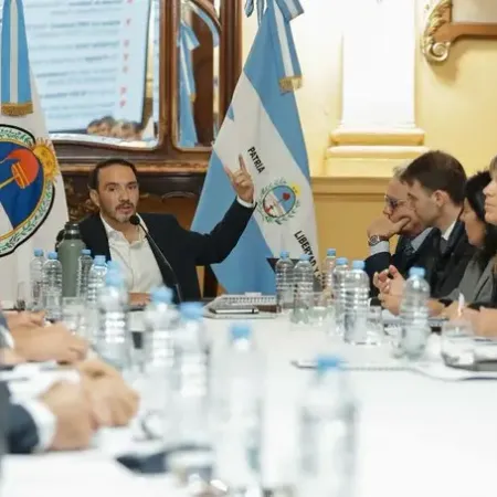 Valdés evaluó seis meses de gestión y trazó los objetivos para la segunda mitad del año