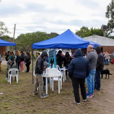 Esquina: Amplia asistencia municipal en Arroyo Vega: servicios, atención y acompañamiento a los vecinos