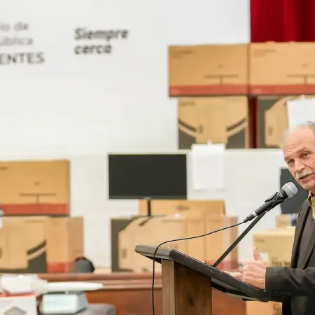 La Provincia fortaleció el sistema sanitario con la entrega de equipamiento a hospitales y CAPS de 38 localidades