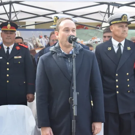 El intendente Mariano Hormaechea participó de la celebración de la entidad prefecturiana.