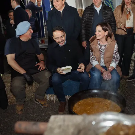 "Valdés celebró la Fiesta del Locro en Curuzú Cuatiá: 'Ver a nuestra gente orgullosa de lo suyo no tiene precio'".