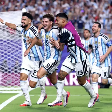 López reveló el cambio que iba a hacer Scaloni y cómo terminó asistiendo a Julián Álvarez en el triunfo ante Suiza