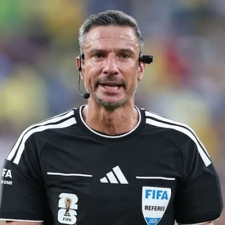 La FIFA designó al árbitro para la final entre Argentina y España