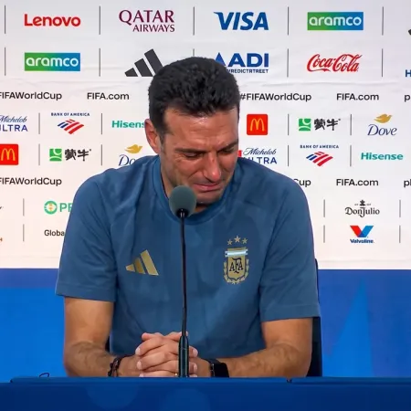 Scaloni no pudo contener las lágrimas tras la final del Mundial: “Lo siento”