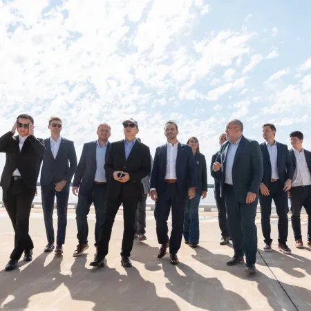 Valdés mostró el potencial productivo de Corrientes al embajador de China en una recorrida por Ituzaingó y Las Marías