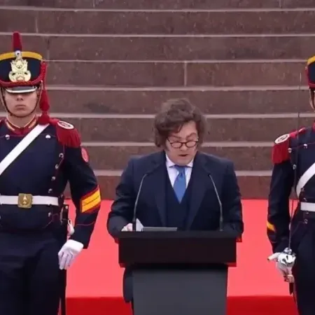 “Hay quienes quieren que vuelva el pasado”: Javier Milei encabezó el acto en homenaje a San Martín con críticas al kirchnerismo