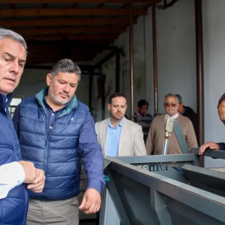 Olivetti recibió al ministro de Producción y mostró los avances del Matadero Municipal de Esquina